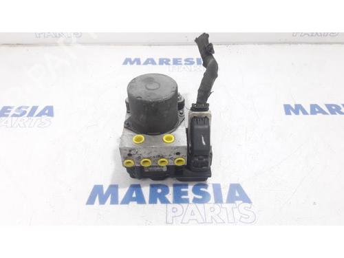 Used ABS pump ABS pump CITROËN C5 III (RD_) 1.6 HDi 110 (RD9HZC) (109 hp) 31390989 31390989