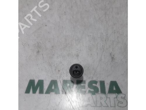 Outra PEUGEOT 208 I (CA_, CC_) 1.4 HDi (68 hp) 31452118