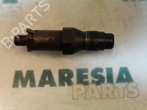 Used Injector PEUGEOT 106 I (1A, 1C) 1.4 D (50 hp) 31386807
