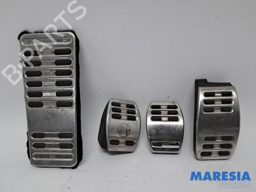Used Pedal Pedal 37992473 37992473