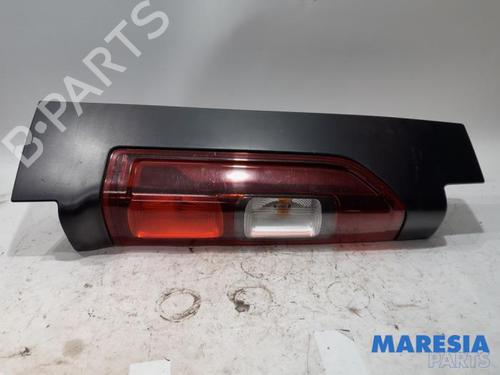 Used Left taillight RENAULT TRAFIC III Van (FG_) 1.6 dCi 95 (FGMJ, FGMR) (95 hp) 31507629
