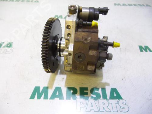 Used Fuel pump RENAULT ESPACE IV (JK0/1_) 2.2 dCi (JK0H) (150 hp) 31405790