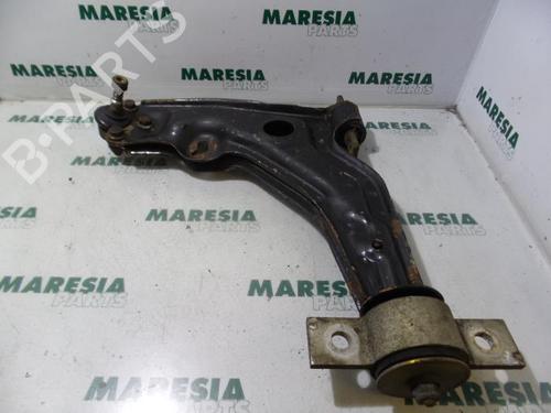 Venstre fortil bærearm LANCIA KAPPA SW (838_) 3.0 24V (838BD11A) (204 hp) 31443903