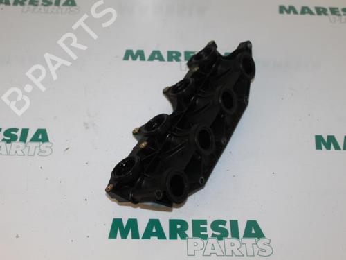Used Injection rail RENAULT ESPACE IV (JK0/1_) 2.2 dCi (JK07) (139 hp) 31457058