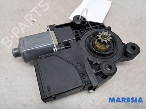 Used Electronic module RENAULT MEGANE III Grandtour (KZ0/1) 2.0 CVT (KZ0G, KZ1P) (140 hp) 31513947