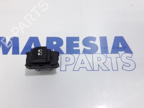 Used Switch PEUGEOT 2008 I (CU_) 1.2 THP 130 / PureTech 130 (130 hp) 31511648