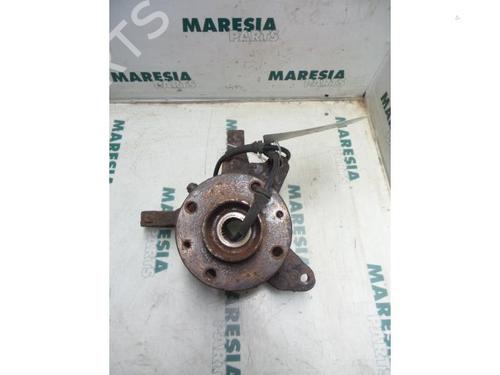 right-front-steering-knuckle-renault-megane-i-grandtour-ka01_-1999-2000-2001-2002-2003-31404265 main image