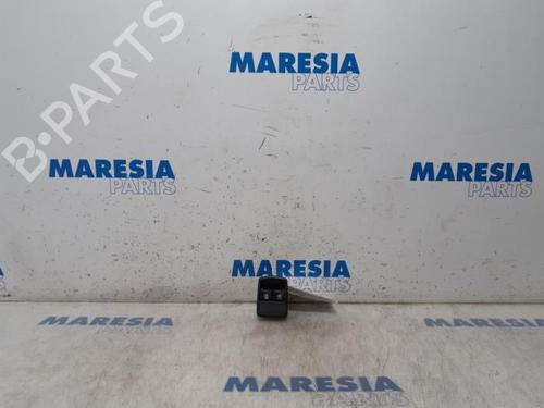 Switch RENAULT TRAFIC III Van (FG_) 1.6 dCi 90 (FGME) | BP31457811I30