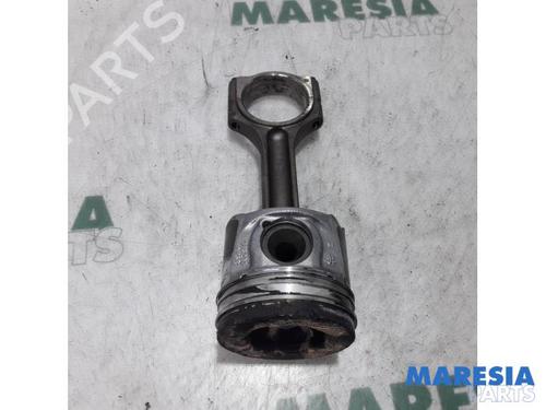 Andre RENAULT MASTER III Platform/Chassis (EV, HV, UV) 2.3 dCi 125 FWD (EV0C, EV0D, EV0J, HV0C, HV0D, HV0H,... | BP31497390O1 - Image 2