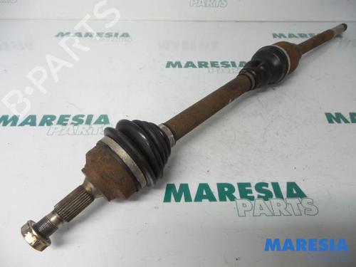 Right front driveshaft PEUGEOT 407 (6D_) 1.6 HDi 110 (6D9HZC, 6D9HYC) | BP31388552M39