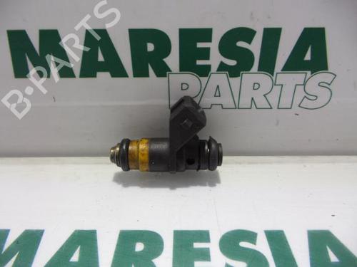 Used Injector RENAULT CLIO II (BB_, CB_) 1.6 16V (BB01, BB0H, BB0T, BB14, BB1D, BB1R, BB2KL, BB3G... (107 hp) 31521631