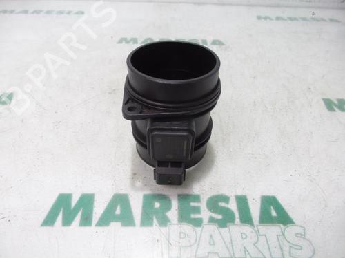 Used Mass air flow sensor RENAULT ESPACE IV (JK0/1_) 2.0 dCi (JK02, JK03) (131 hp) 31384879