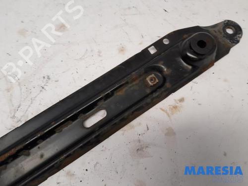 Crossmember PEUGEOT 3008 I MPV (0U_) 1.6 THP | BP31409589C162