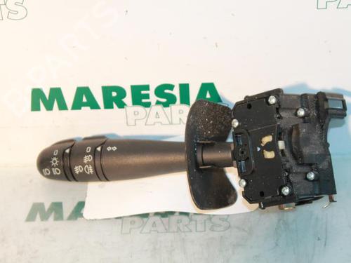 steering-column-stalk-renault-scenic-i-mpv-ja01_-fa0_-1999-2000-2001-2002-2003-2004-2005-2006-2007-2008-2009-2010-31479802 main image