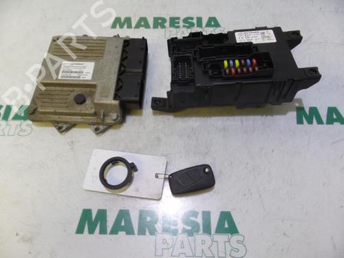 Used Engine control unit (ECU) FIAT GRANDE PUNTO (199_) 1.3 D Multijet (199.AXD11, 199.AXD1A, 199.AXD1B,... (90 hp) 31392849