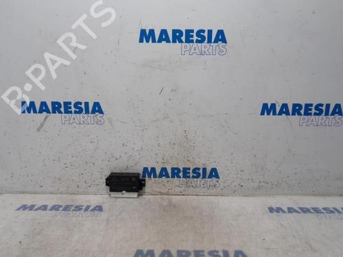 Used Electronic module CITROËN C4 CACTUS 1.2 THP 110 (110 hp) 31528265