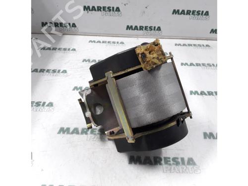 Used Rear right seatbelt RENAULT SCÉNIC I MPV (JA0/1_, FA0_) 1.4 16V (JA0D, JA1H, Ja0W, JA10) (95 hp) 31408277