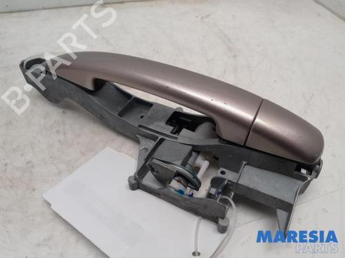 front-right-exterior-door-handle-peugeot-208-i-ca_-cc_-2012-2013-2014-2015-2016-2017-2018-2019-2020-2021-31481971 main image