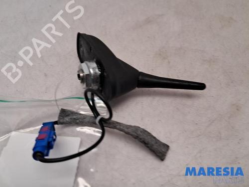 Antenne/Base PEUGEOT 308 SW II (LC_, LJ_, LR_, LX_, L4_) 1.2 THP 130 (131 hp) 31493994