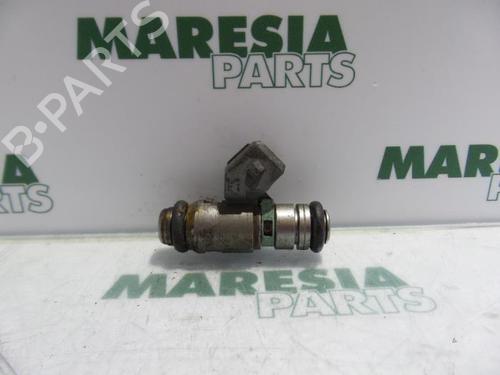 Used Injector FIAT PUNTO (188_) 1.2 60 (188.030, .050, .130, .150, .230, .250) (60 hp) 31529375