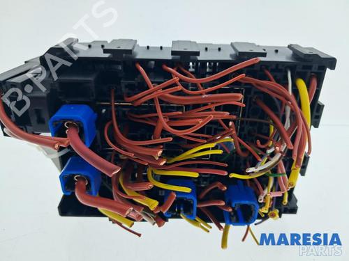 Fuse box RENAULT CAPTUR II (HF_) TCe 160 (HFN1) | BP39932849E1 - Image 3