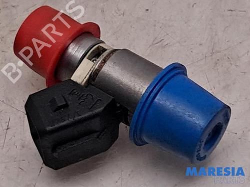 Used Injector FIAT PANDA (169_) 1.1 (169.AXA1A) (54 hp) 31419583