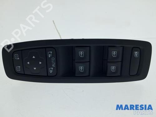 Used Switch Switch RENAULT MEGANE IV Hatchback (B9A/M/N_) 1.6 TCe 205 (B9MV) (205 hp) 36420578 36420578
