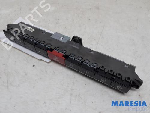 Used Warning switch FIAT PANDA (312_, 319_) 0.9 (312PXG1A) (86 hp) 31392340