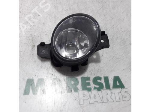right-front-fog-light-renault-clio-ii-bb_-cb_-1998-1999-2000-2001-2002-2003-2004-2005-2006-2007-2008-2009-2010-2011-2012-2013-2014-2015-2016-31464035 main image