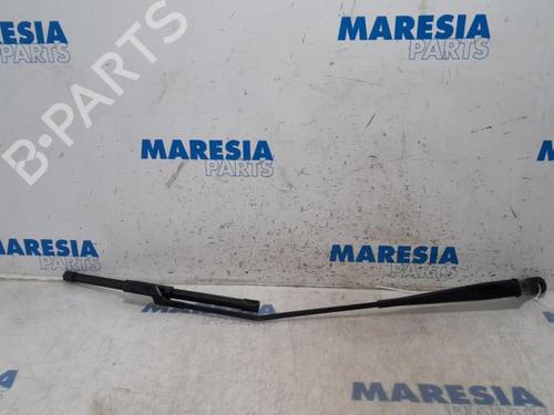 front-windshield-wiper-arm-peugeot-208-i-ca_-cc_-2012-2013-2014-2015-2016-2017-2018-2019-2020-2021-31437053 main image