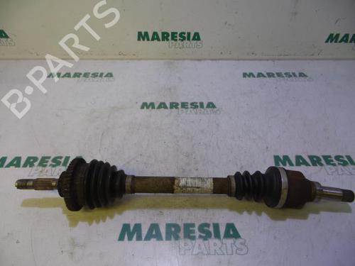 Used Left front driveshaft PEUGEOT 206 Hatchback (2A/C) 1.4 16V (88 hp) 31476717