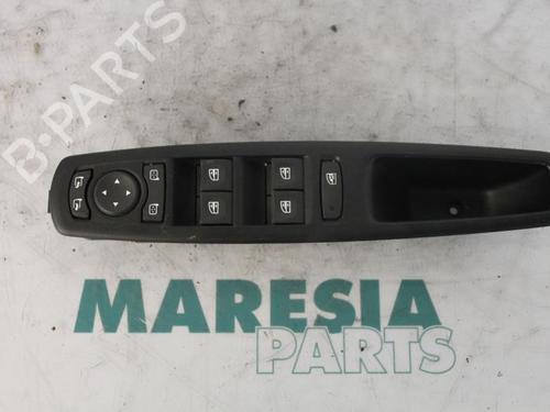 Used Switch RENAULT GRAND SCÉNIC III (JZ0/1_) 1.4 16V (JZ0F) (131 hp) 31492644