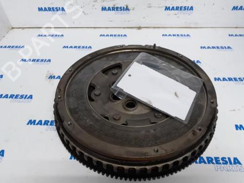 Used Flywheel RENAULT MEGANE III Grandtour (KZ0/1) 2.0 TCe (KZ0K, KZ1T) (180 hp) 31532687