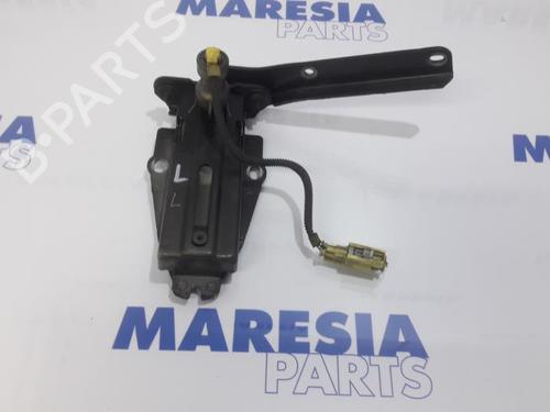 Dørhængsel/Dørbegrænser CITROËN C6 (TD_) 2.7 HDi (204 hp) 31383282