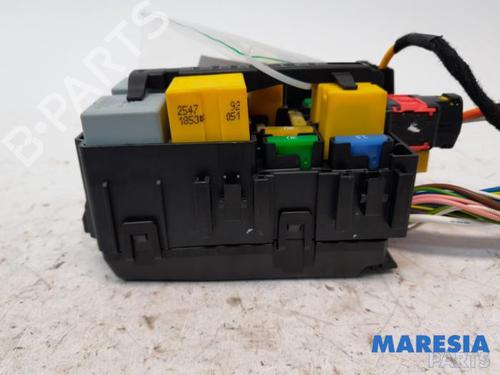 Fuse box CITROËN C4 Picasso II 1.2 THP 130 | BP31438194E1 