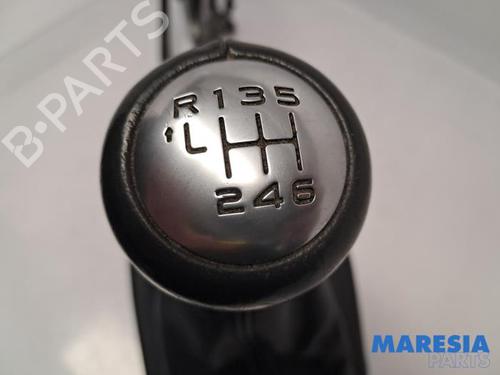 Gear lever CITROËN C4 Picasso II 1.6 THP 155 | BP31487902M90