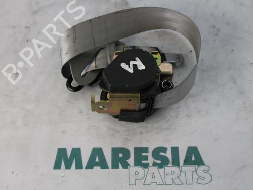 Used Rear right seatbelt RENAULT SCÉNIC I MPV (JA0/1_, FA0_) 1.6 (JA00) (110 hp) 31511939