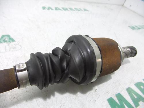 Left rear driveshaft RENAULT TWINGO III (BCM_, BCA_) 1.0 SCe 70 | BP31488547M40