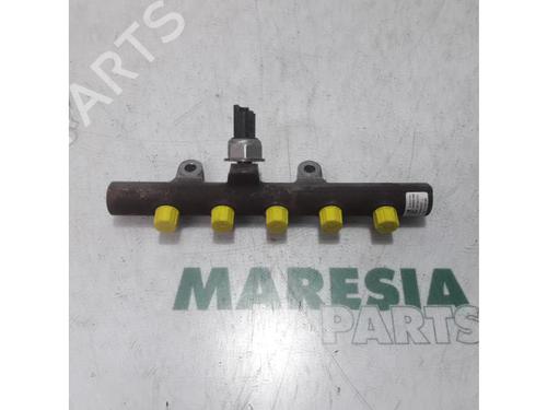 Used Injection rail RENAULT TWINGO II (CN0_) 1.5 dCi 90 (86 hp) 31413592