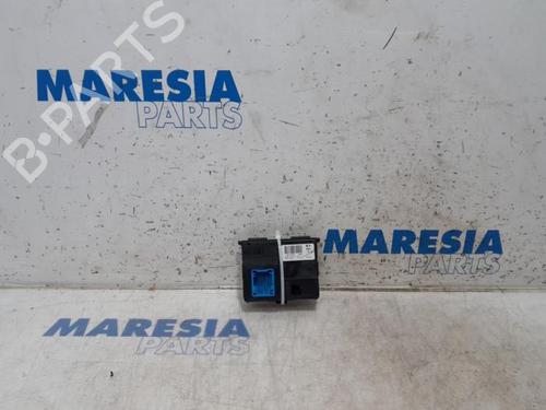 electronic-module-citroen-c4-grand-picasso-ii-da_-de_-2013-31521455 main image