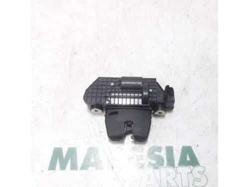 electronic-module-peugeot-2008-i-cu_-2013-31399418 main image