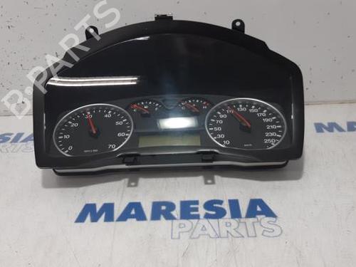 Used Instrument cluster FIAT CROMA (194_) 2.2 16V (147 hp) 31392855
