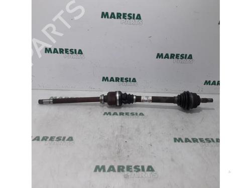 Used Right front driveshaft PEUGEOT 3008 I MPV (0U_) 1.6 HDi (109 hp) 31522075