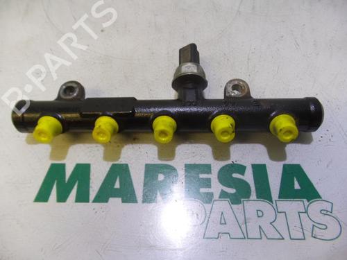 Used Injection rail PEUGEOT 407 SW (6E_, 6D_) 2.0 HDi 135 (136 hp) 31471432