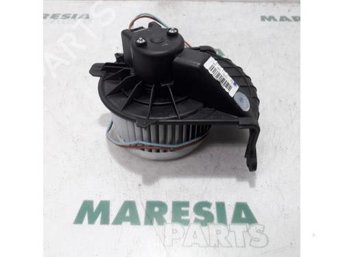 Used Heater blower motor RENAULT MASTER III Van (FV) 2.3 dCi 125 FWD (FV0C, FV0D, FV0G, FV0H, FV0J, FV0K,... (125 hp) 31483090