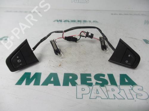 Used Switch RENAULT SCÉNIC III (JZ0/1_) 1.4 16V (JZ0F, JZ1V) (131 hp) 31476392