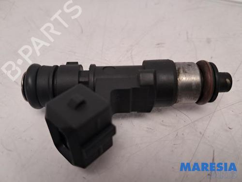 Inyector Inyector FIAT 500 (312_) 1.4 (312AXC1B, 312CXC1B) (100 hp) 37180705 37180705