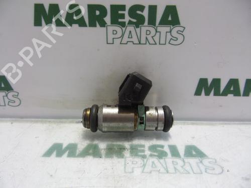 Used Injector LANCIA Y (840_) 1.2 (840AA, 840AF1A) (60 hp) 31487554