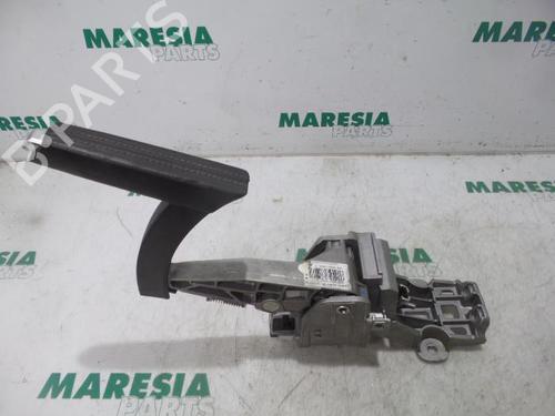 håndbremse PEUGEOT 308 II (LB_, LP_, LW_, LH_, L3_) 1.2 VTi 72 (82 hp) 31469341