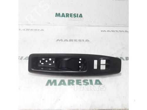 Used Front left exterior door handle FIAT DOBLO Cargo (263_) 1.3 D Multijet (90 hp) 31509873